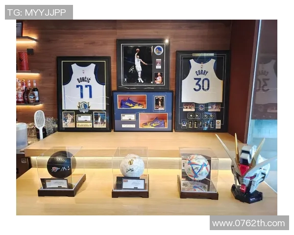 国外开箱足球球星卡包体验分享揭开隐藏珍藏卡片的神秘面纱