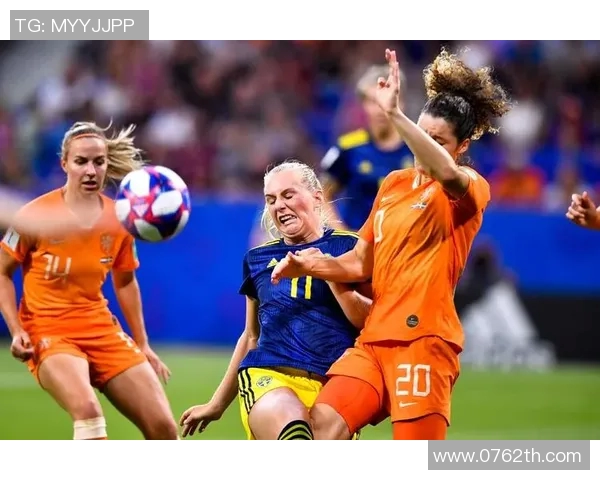 当今女足球星的崛起与挑战：她们如何塑造世界足坛的未来